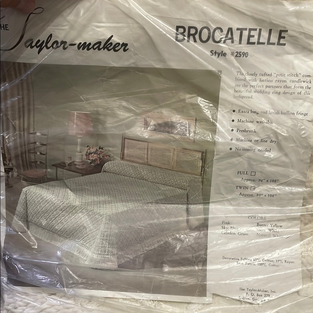 VINTAGE Brocatelle Bedding‎ off white Taylor-maker. Twin. Wedding ring design
